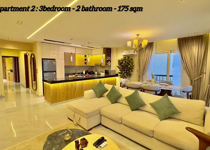 Ultra Luxury 3Br With Pools ,Sports ,Dining In Gated Compound, Close To All Sites